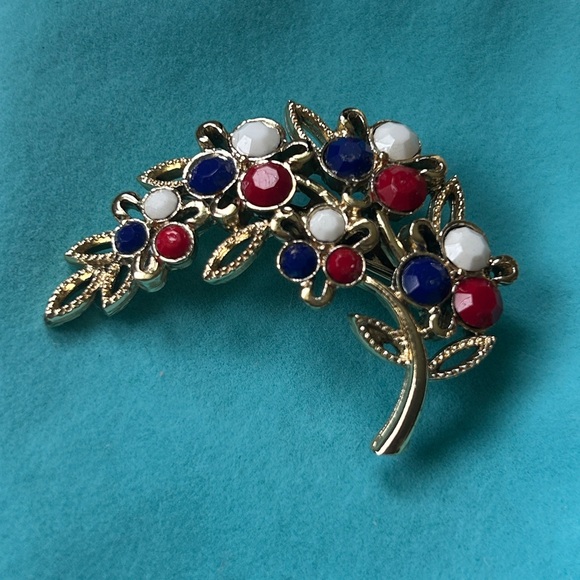 Vintage Nemo Gold Floral Brooch with Red, Blue, and White Accents - Picture 1 of 5